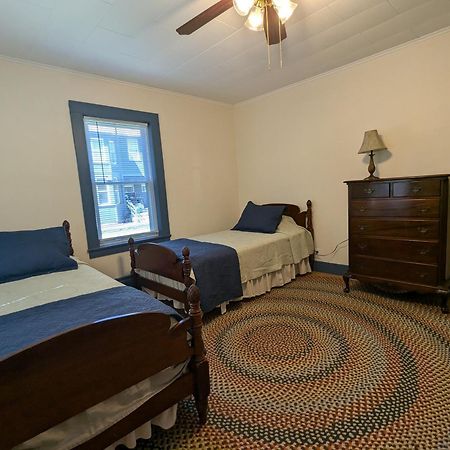 Blooming Inn Shelburne Falls Экстерьер фото