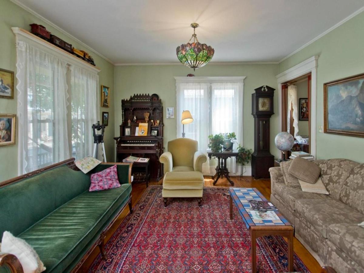 Blooming Inn Shelburne Falls Экстерьер фото
