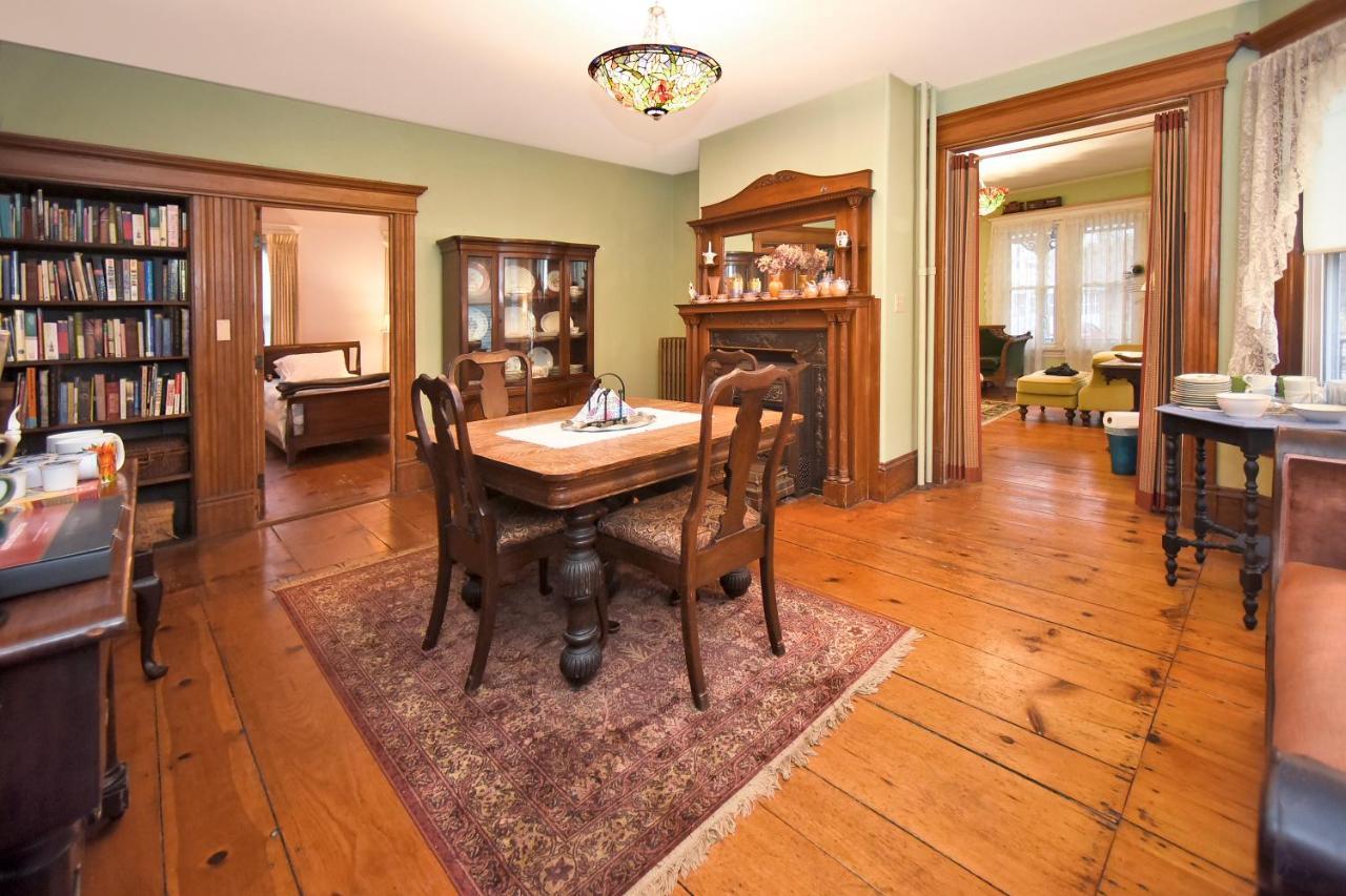 Blooming Inn Shelburne Falls Экстерьер фото