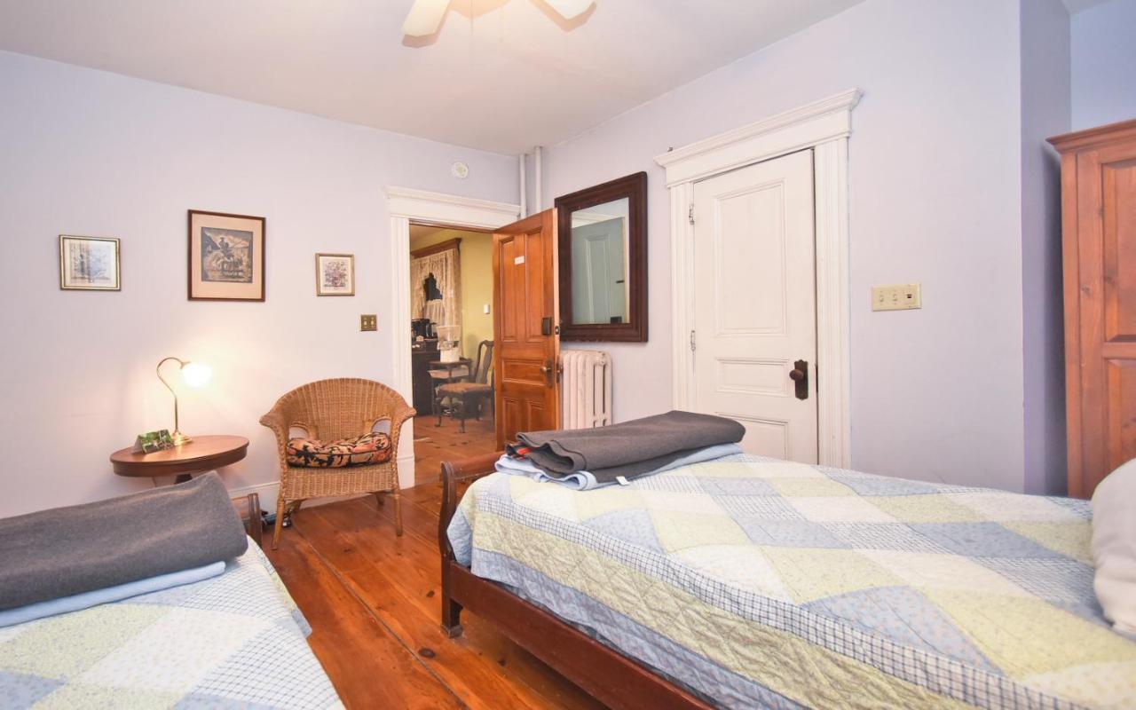 Blooming Inn Shelburne Falls Экстерьер фото